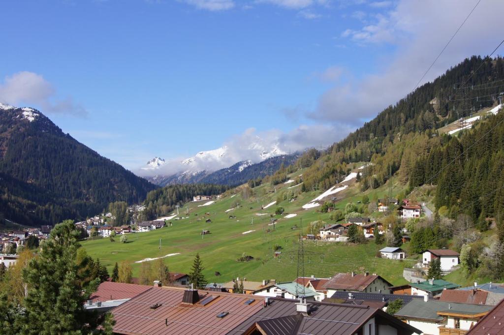 Appartment Sarlo St. Anton am Arlberg Rom bilde